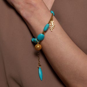 Adjustable Turquoise & Gold Charm Bracelet - Boho Layering Style, Blue Turquoise Bracelet with Gold Charm, Boho Bracelet with Gold Accents