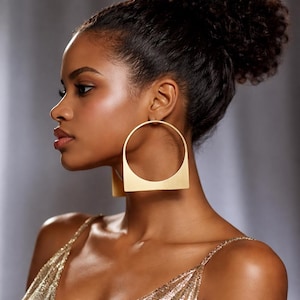 Große afrikanische Hoop-Ohrringe – Leichter afrozentrischer Schmuck in Gold