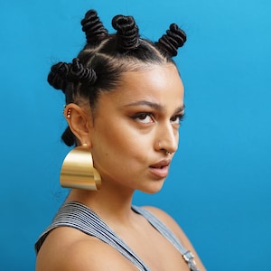 Chunky Gold Hoop Earrings – Sculptural Statement Jewelry, Modern Bold Earrings for Women, Lightweight Contemporary Hoops