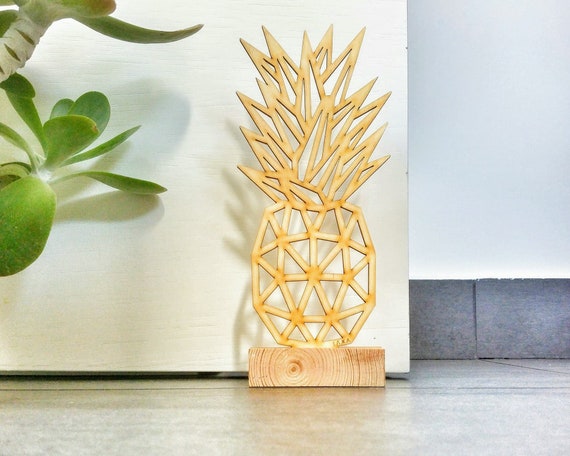 pineapple home decor meaning