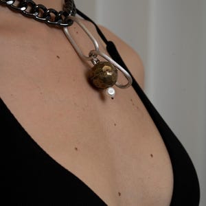 Chunky Black Chain Necklace with Abstract Metal & Pearl Pendant – Industrial Statement Choker – Collar charm necklace - Gift for Her