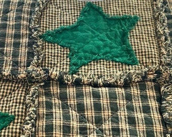 NEW Plaid Homespun PriMiTivE Rag Quilt Table Runner Mat Dark Green Stars Tan Country Handmade Farmhouse Country St. Patrick's Day Saint