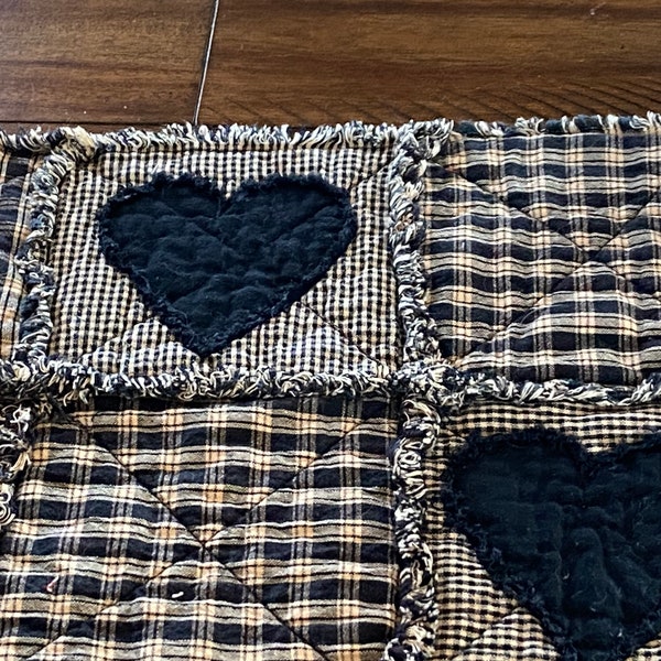 NEW Plaid PriMiTivE Rag Quilt Table Runner Black Tan Hearts Valentine's Day Country Homespun Rustic Farmhouse Centerpiece mat