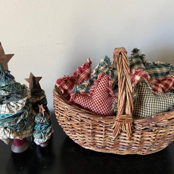 New Homespun Plaid Ornies Bowl Fillers Rag PrImITive Stars Green Red Christmas Handmade Farmhouse Ornaments Tan Rustic Country