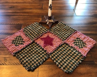 Plaid Homespun PriMiTivE Rag Quilt Table Runner Red Green Christmas Farmhouse Centerpiece Candle Mat Country Handmade Trees Stars