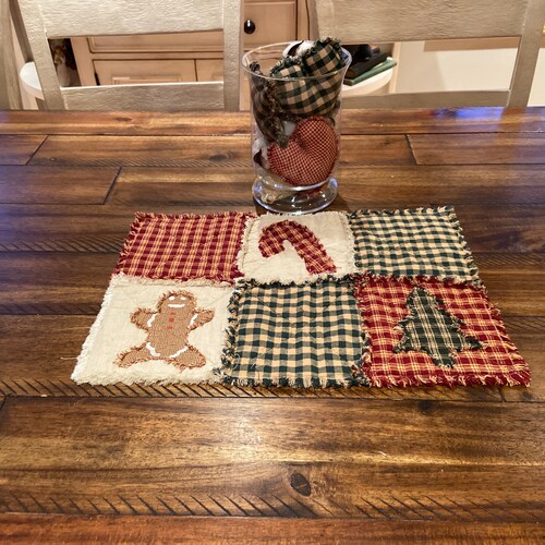 NEW PRIMITIVE FARMHOUSE COUNTRY MERRY CHRISTMAS TABLE/ CANDLE MAT HOME DECOR 