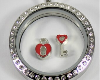 Key to Heart **UK SELLER** Living Memory Locket Floating Charm Heart Locks Key to Heart **UK SELLER** Living Memory Locket Floating Charm Heart Locks