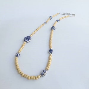 Statement Necklace, wood necklace, chunky necklace, woden beads, porcelain necklace, porcelain beads, beige wood beads, beige necklace, boho