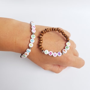 Ich liebe dich mehr, ich liebe dich Armband Mama & Mini Mutter Tochter passendes Armbandset mit Stretch-Perlen Passende Mutter-Tochter-Armbänder