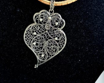portuguese natural cork jewelry - big heart necklace - filigree portuguese heart - silver filigree - eco-friendly materials - christmas gift