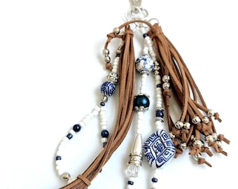 horse keychain, zipper pull, boho keychain, handbags deco, bag charms, leather tassel, leather key chain, fringes keychain, purse charm