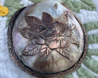 Vintage Carved Mother of Pearl Shell Hawaiian Hibiscus