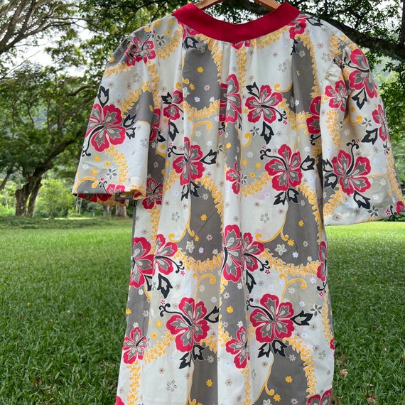 Makani Orchids Muumuu Hawaiian Dress