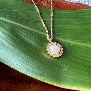 Vintage Nina Ricci Faux Pearl Necklace Swarovski Crystals Pendant Chain 22kt Gold Plated Signed Designer