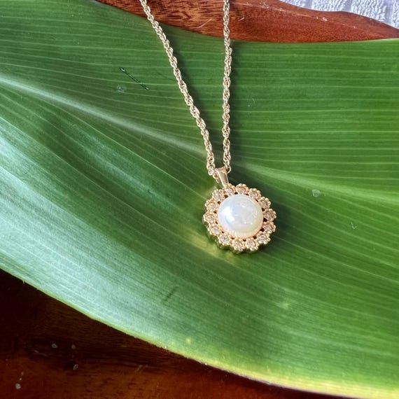 Nina ricci necklace/pearl/gold/with - Gem