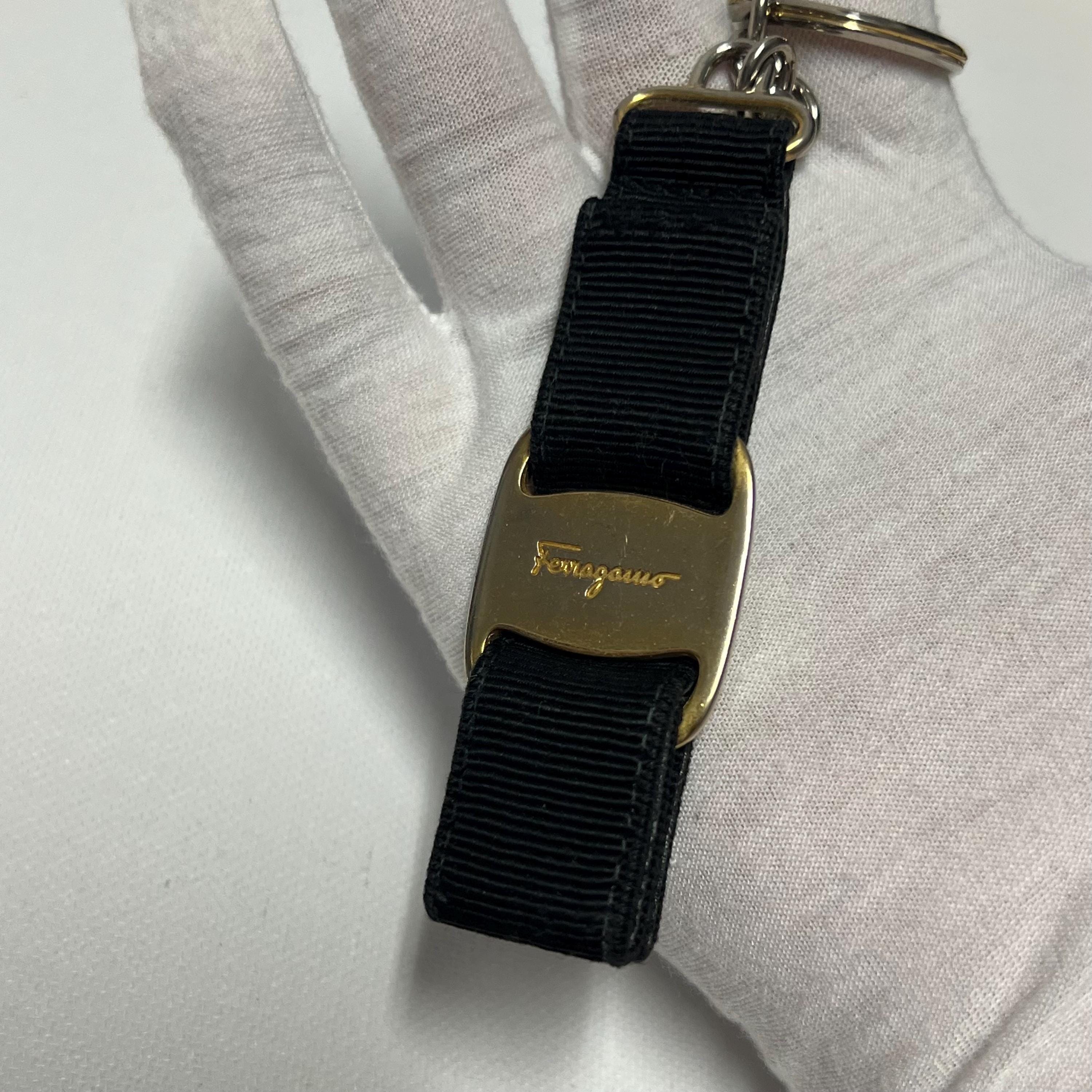 Salvatore Ferragamo Black Grosgrain & Gold Chain Belt Salvatore Ferragamo ヴァラ金具 チェーンベルト main image 4