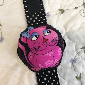 Sassy Cat Wrist Pin Cushion