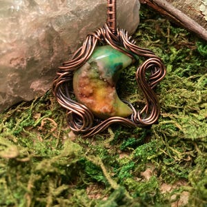Sablemoon – Crescent Druzy Agate Pendant Wrapped in Dark Copper | Whispering Geodes Collection | Mystical Wire Wrapped Jewelry