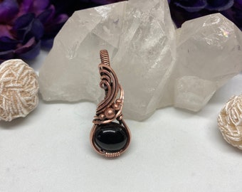 Onyx wire wrap in antiqued copper, black onyx wire wrapped pendant, Onyx necklace | B’Jeweled DZines