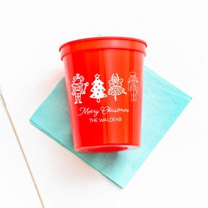 WILLBOND 60 Count Christmas Disposable Clear Stadium Cups - 12oz Holiday  Santa Party Cups for Tableware and Supplies