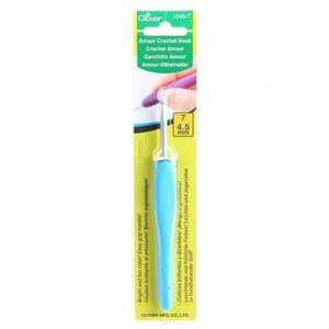 Clover 10467 Blue Amour Crochet Hook Size 7 4.5Mm