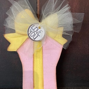 Wood package gift shelf sitter. Cute gift for that special mom.