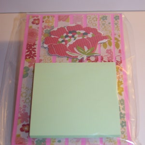 Flowered Acrylic Sticky Note Holder