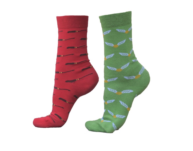 Dobby Christmas Cotton Dress Socks 12 Pairs Men/'s Women/'s Wizarding Adult ML Unofficial w Broomsticks and Snitches Fan Art