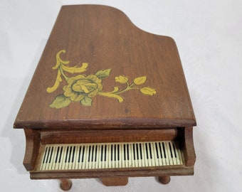 Vintage wooden grand piano music box