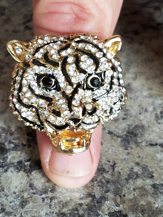 white tiger ring