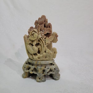 Vintage Asian carved soapstone trinket with flowers