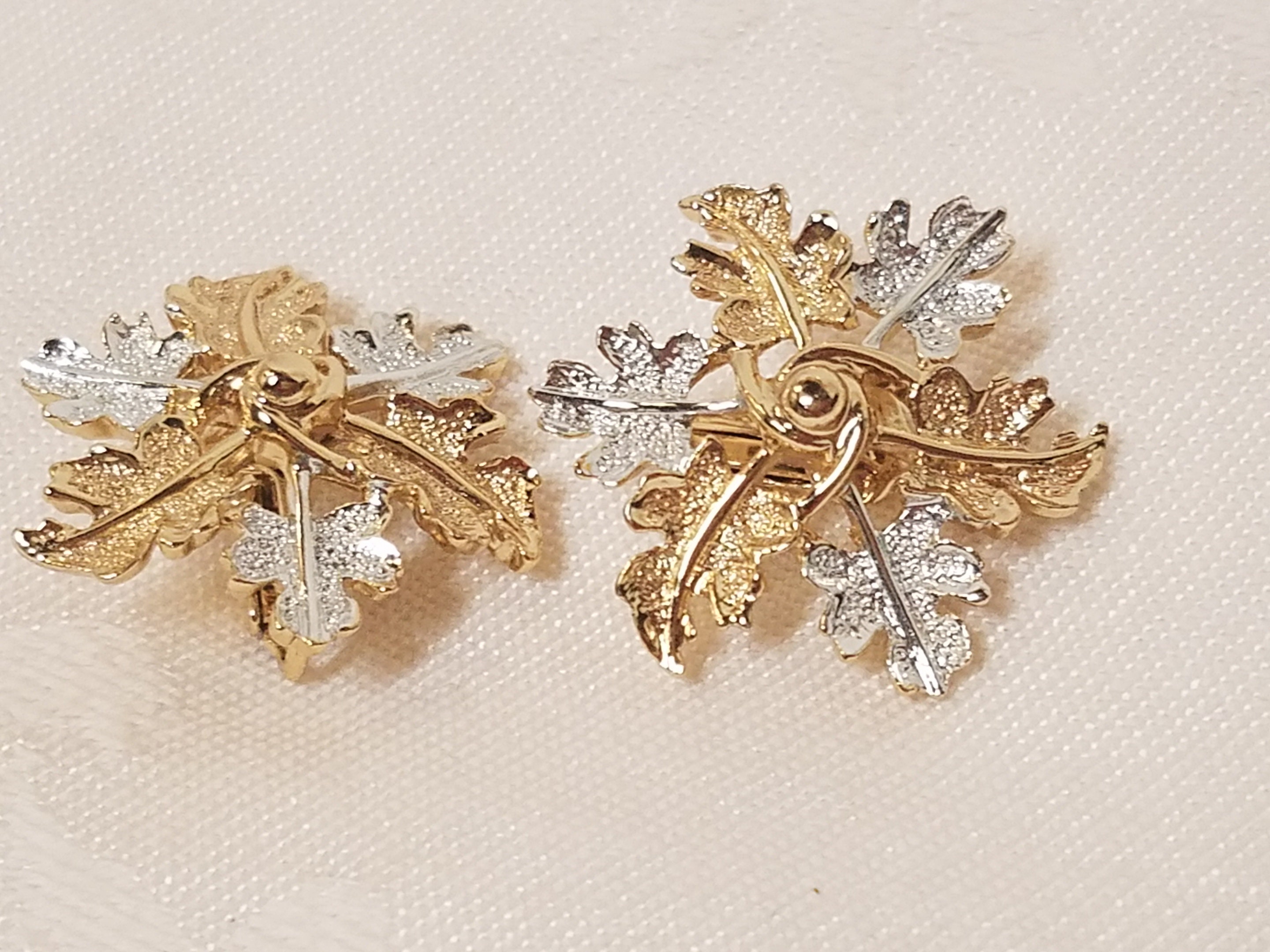 Vintage Sarah Coventry gold and silver leaves/snowflakes clip | Etsy
