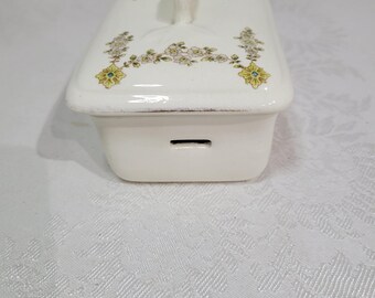 ヴィンテージ風の花柄磁器製チーズ/バター皿
