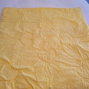 Vintage yellow baby blanket/quilt