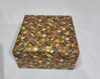 Vintage fabric jewelry/ trinket box