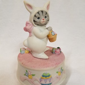 Vintage Schmid Kitty Cucumber Easter Bunny Music Box