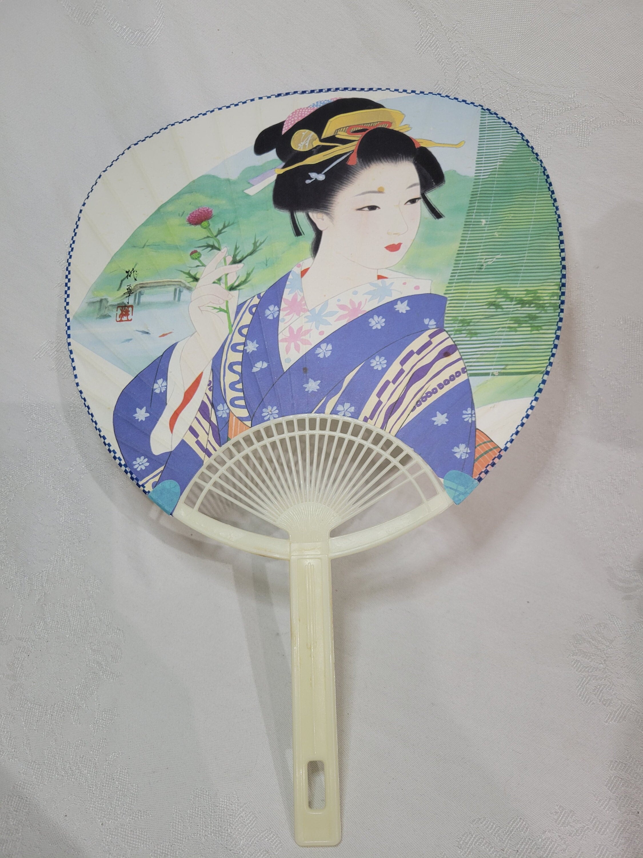Vintage Japanese Hand Fan With Picture of Japanese Geisha Holding a Flower  - Etsy, image size:2250x3000