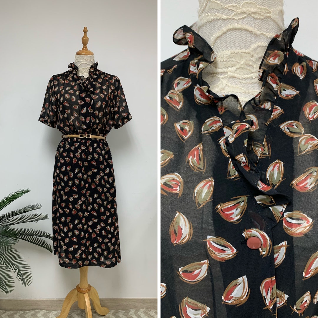 Japanese Ruffle Pattern Lovely Japanese Vintage Geometric Print Ruffle Collar Black - Etsy
