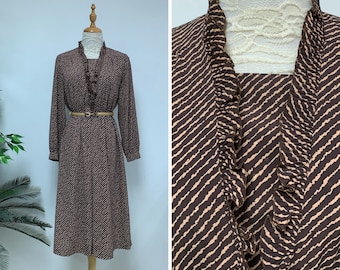 Amazing 1970s Japanese Vintage Stripe Pattern Winter Dress / Ruffle Collar Dress / Brown Dress / Made in Japan / Size Small