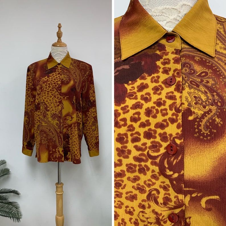 Amazing Japanese Vintage Novelty Print Blouse Paisley Floral Pattern Blouse Vintage Lady Shirt Made in Japan Size Medium