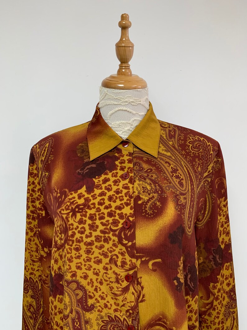 Amazing Japanese Vintage Novelty Print Blouse Paisley Floral Pattern Blouse Vintage Lady Shirt Made in Japan Size Medium