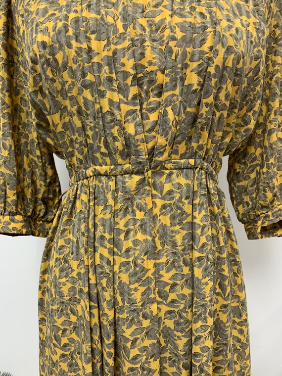 1970s Japanese Vintage Floral Pattern Dress / Squ… - image 9