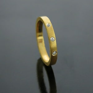 Wedding band with diamond, 18k Gold wedding ring, Yellow gold diamond ring, Yellow gold diamond band, Diamond promise ring, 18k Diamond band