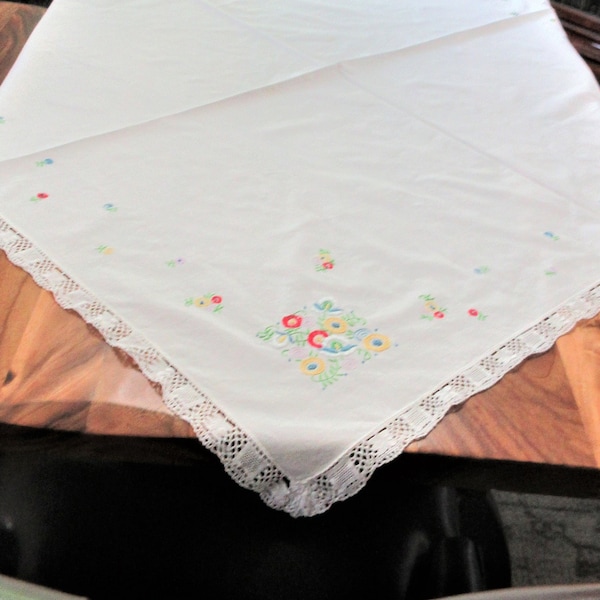 Vintage Tablecloth- Antique- Embroidered- Linen- Multicolored- Retro- Excellent- Kitchen- Table- Décor- 1950- MCM- Mid Century