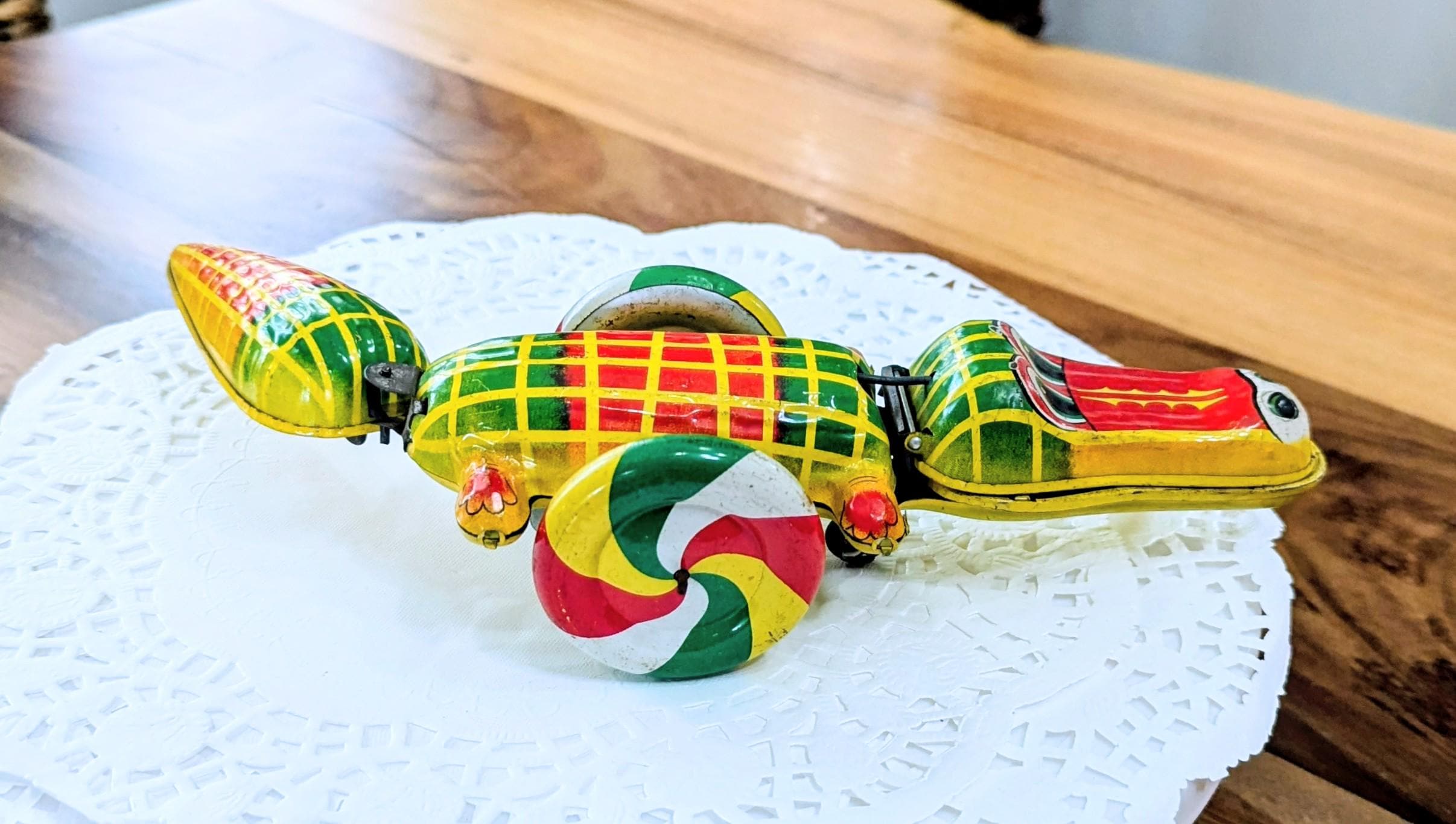 Antique- Suzuki Edwards- Alligator- Crocodile- Tin- Toy- Windup