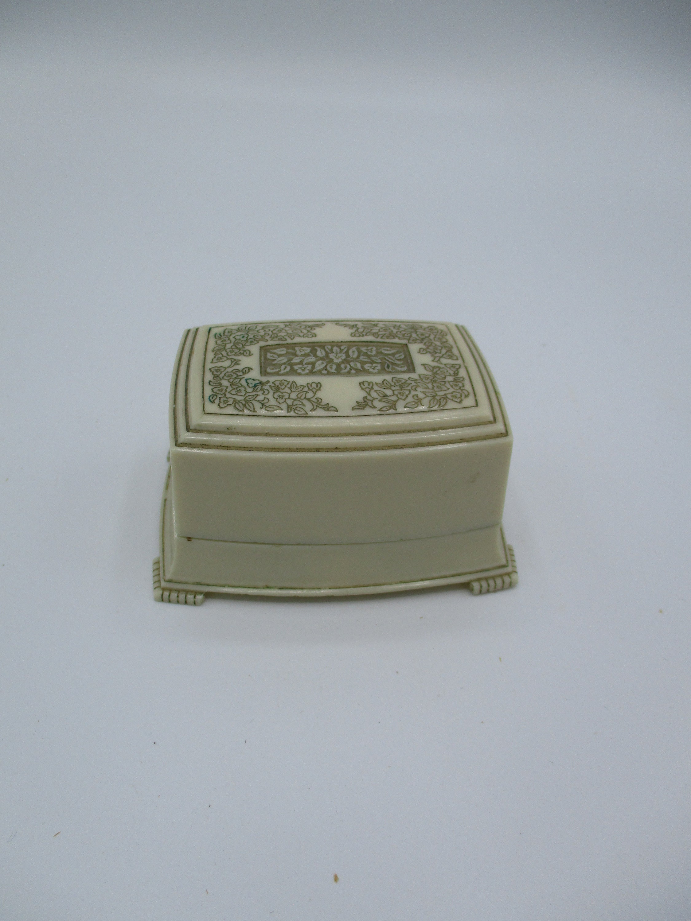 Celluloid clearance ring box