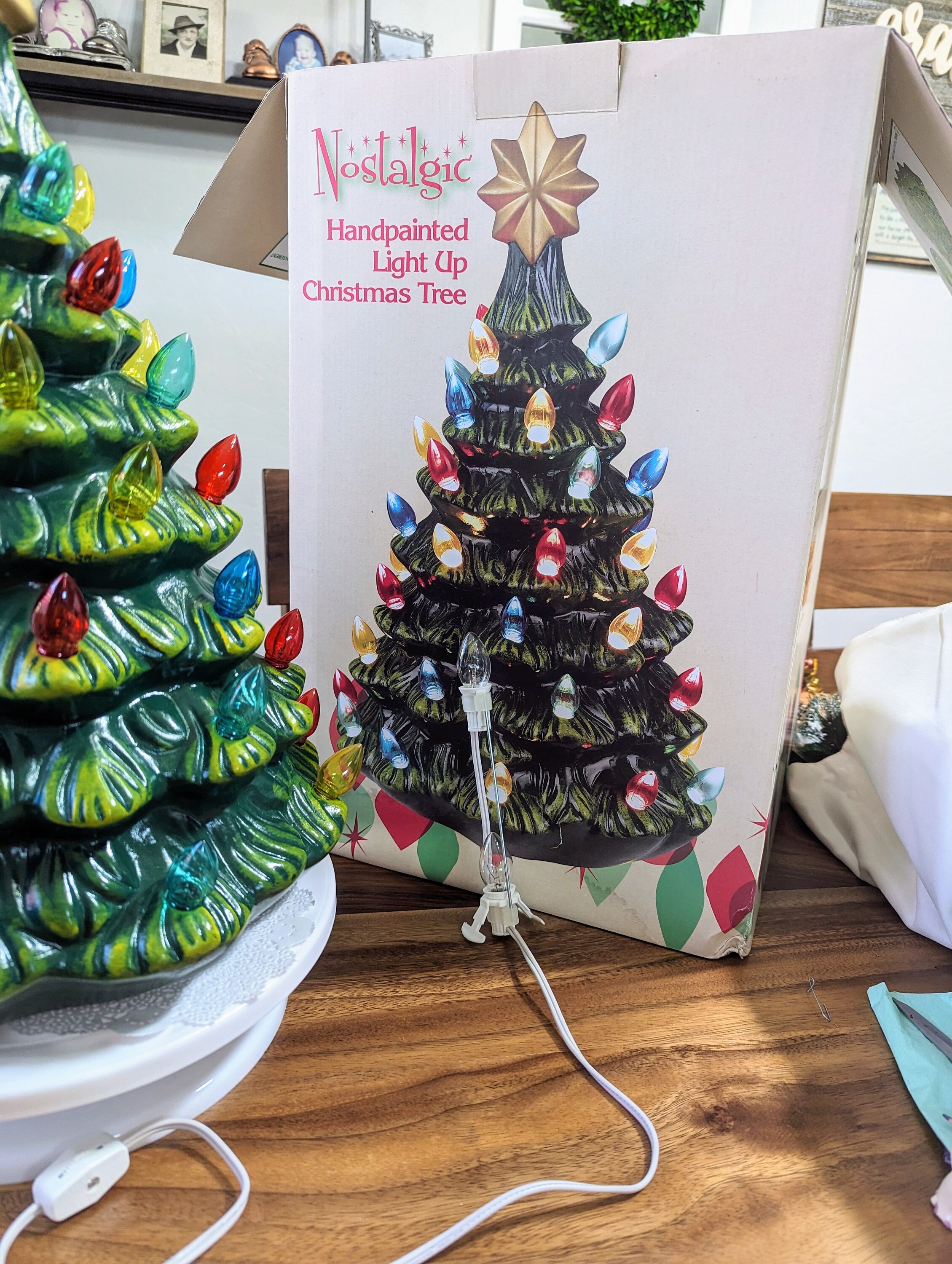 Christmas Tree Large Lighted Ceramic IOB 2013 Decorations D cor