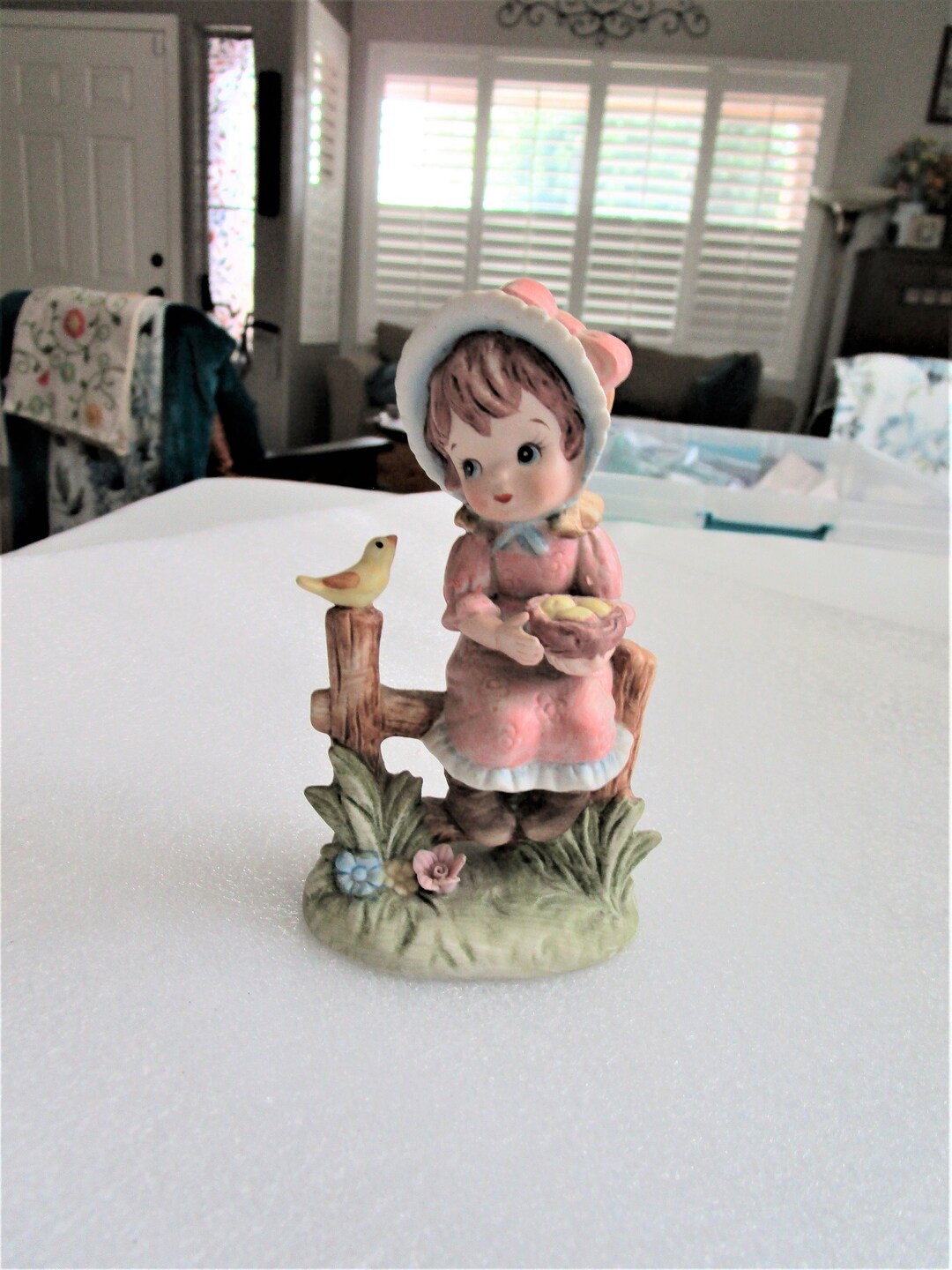 Vintage Figurine Antique Bisque Lefton Little Girl Bird 02891 Label