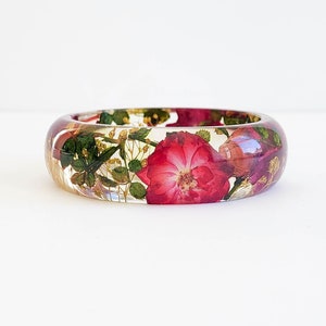 rose jewelry, real flower bangle, real flower bracelet, resin bracelet, botanical gifts, real flower jewelry, handmade jewelry gifts