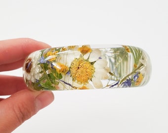 Real flower daisy bracelet, resin bangle, handmade gift for her, pressed flower jewelry, nature gifts, new mom gift, real flower bangle